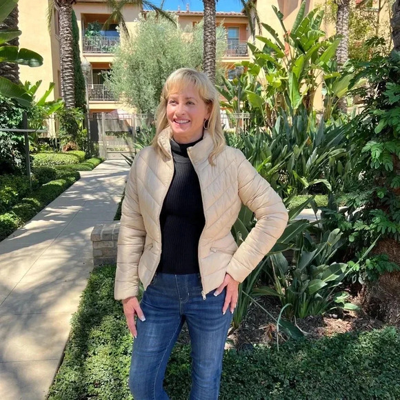 Packable Puffer Quilted Jacket Khaki/Beige Zip Closure Lightweight Hi-Neck - Picture 3 of 7